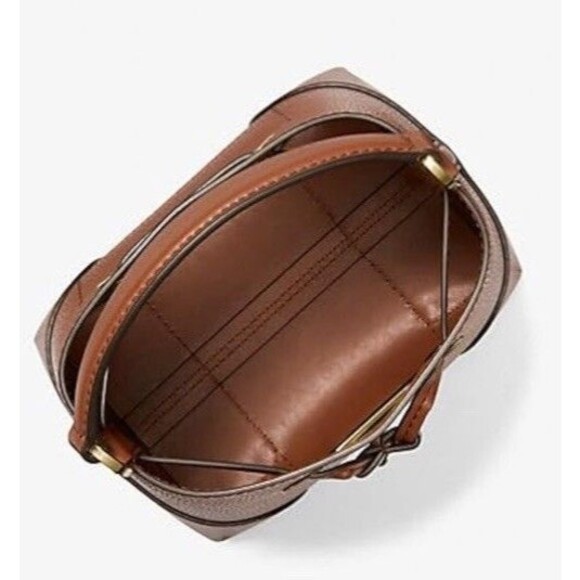New Michael Kors Mercer Small Drawstring Pebble Leather Bucket Bag Luggage - Picture 3 of 6